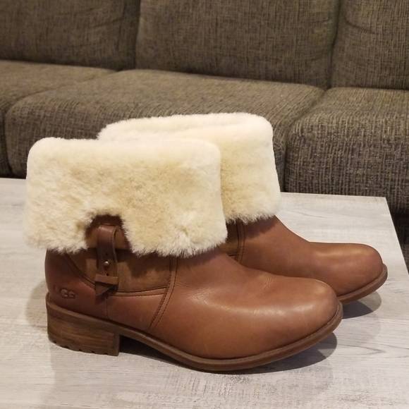 UGG Shoes - HOST PICK UGG Short Boots with Fluff & Buckle